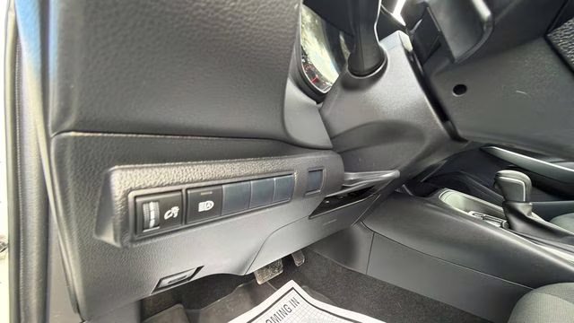 2020 Blizzard Pearl Toyota Corolla SE FWD Sedan