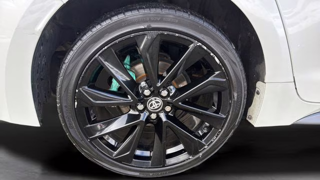 2020 Blizzard Pearl Toyota Corolla SE FWD Sedan