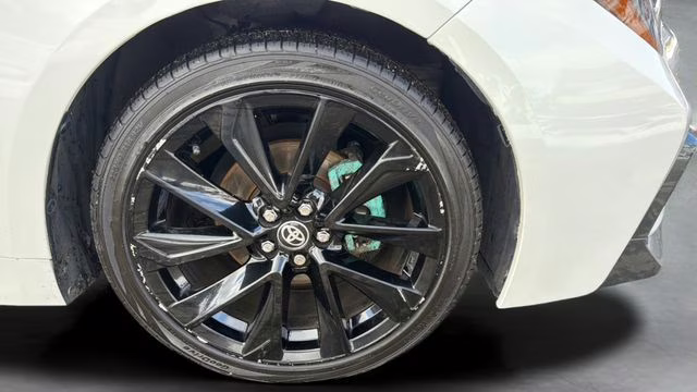 2020 Blizzard Pearl Toyota Corolla SE FWD Sedan