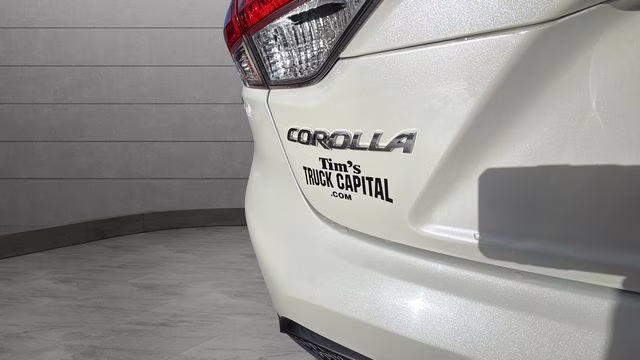 2020 Blizzard Pearl Toyota Corolla SE FWD Sedan