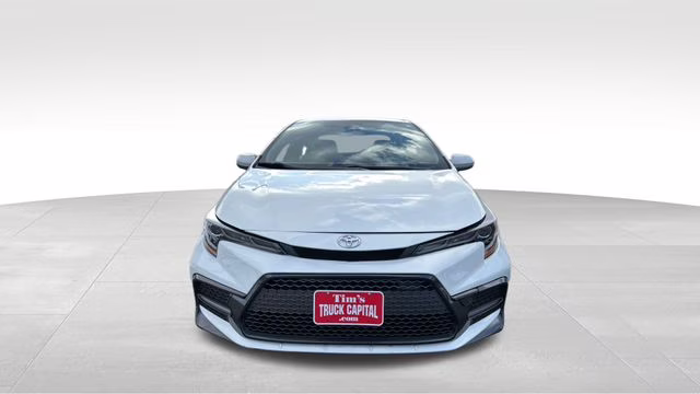 2020 Blizzard Pearl Toyota Corolla SE FWD Sedan