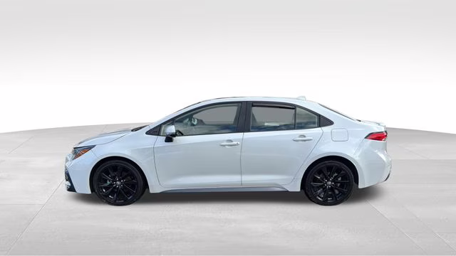 2020 Blizzard Pearl Toyota Corolla SE FWD Sedan