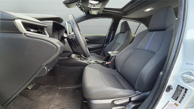 2020 Blizzard Pearl Toyota Corolla SE FWD Sedan