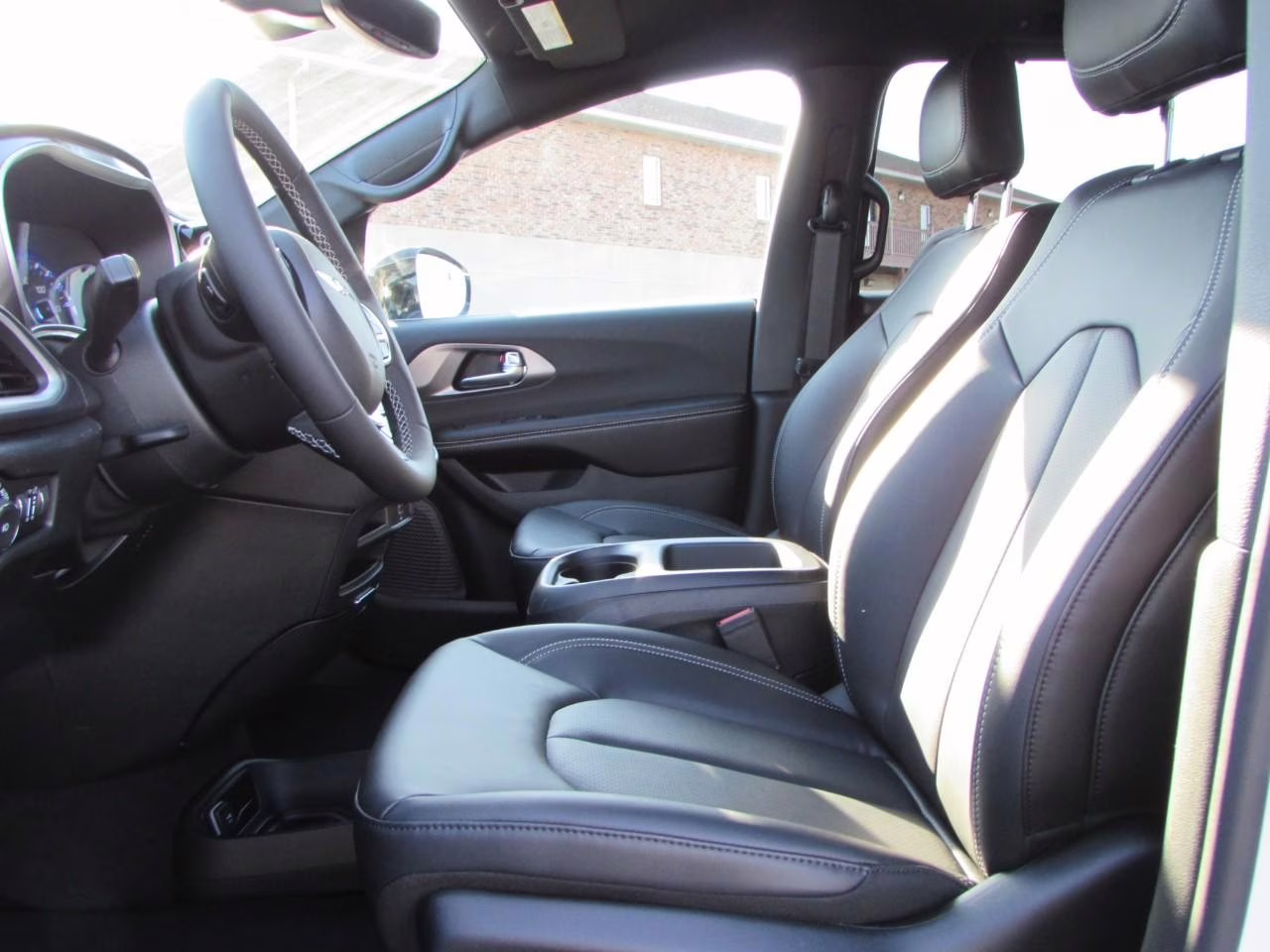 2026 Bright White Clearcoat Chrysler Pacifica Select FWD Van