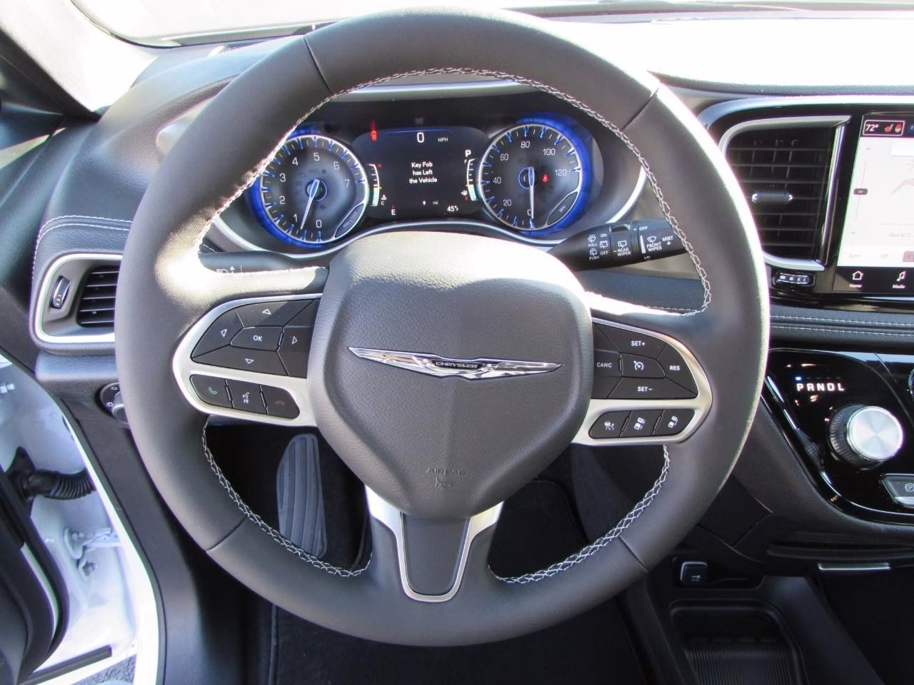 2026 Bright White Clearcoat Chrysler Pacifica Select FWD Van