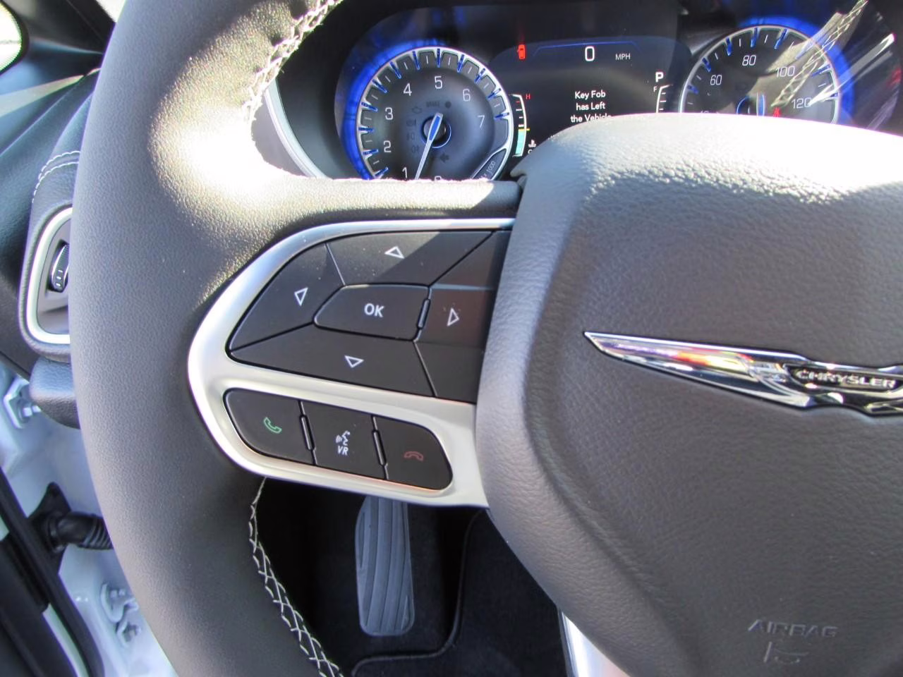 2026 Bright White Clearcoat Chrysler Pacifica Select FWD Van