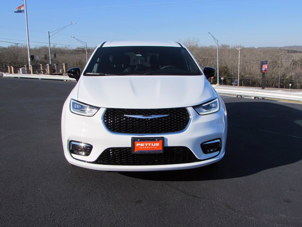 2026 Bright White Clearcoat Chrysler Pacifica Select FWD Van