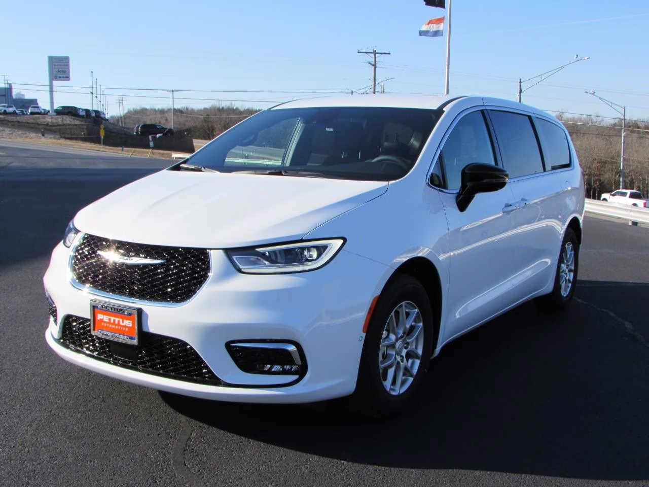 2026 Bright White Clearcoat Chrysler Pacifica Select FWD Van