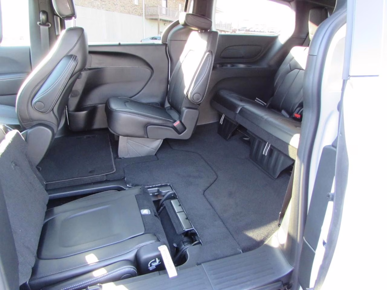 2026 Bright White Clearcoat Chrysler Pacifica Select FWD Van