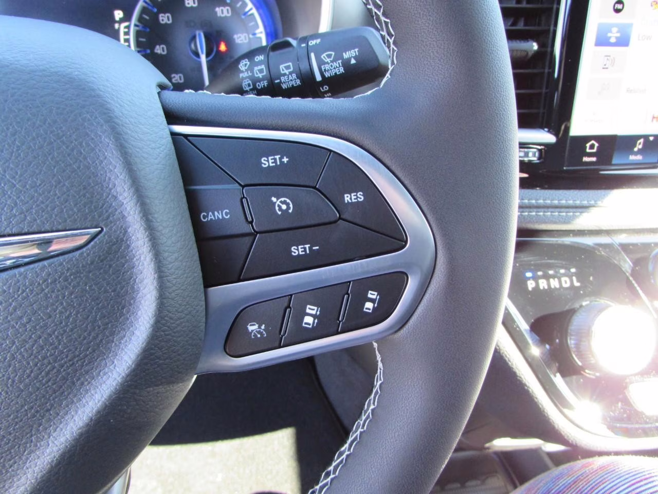 2026 Red Hot Pearlcoat Chrysler Pacifica Select FWD Van