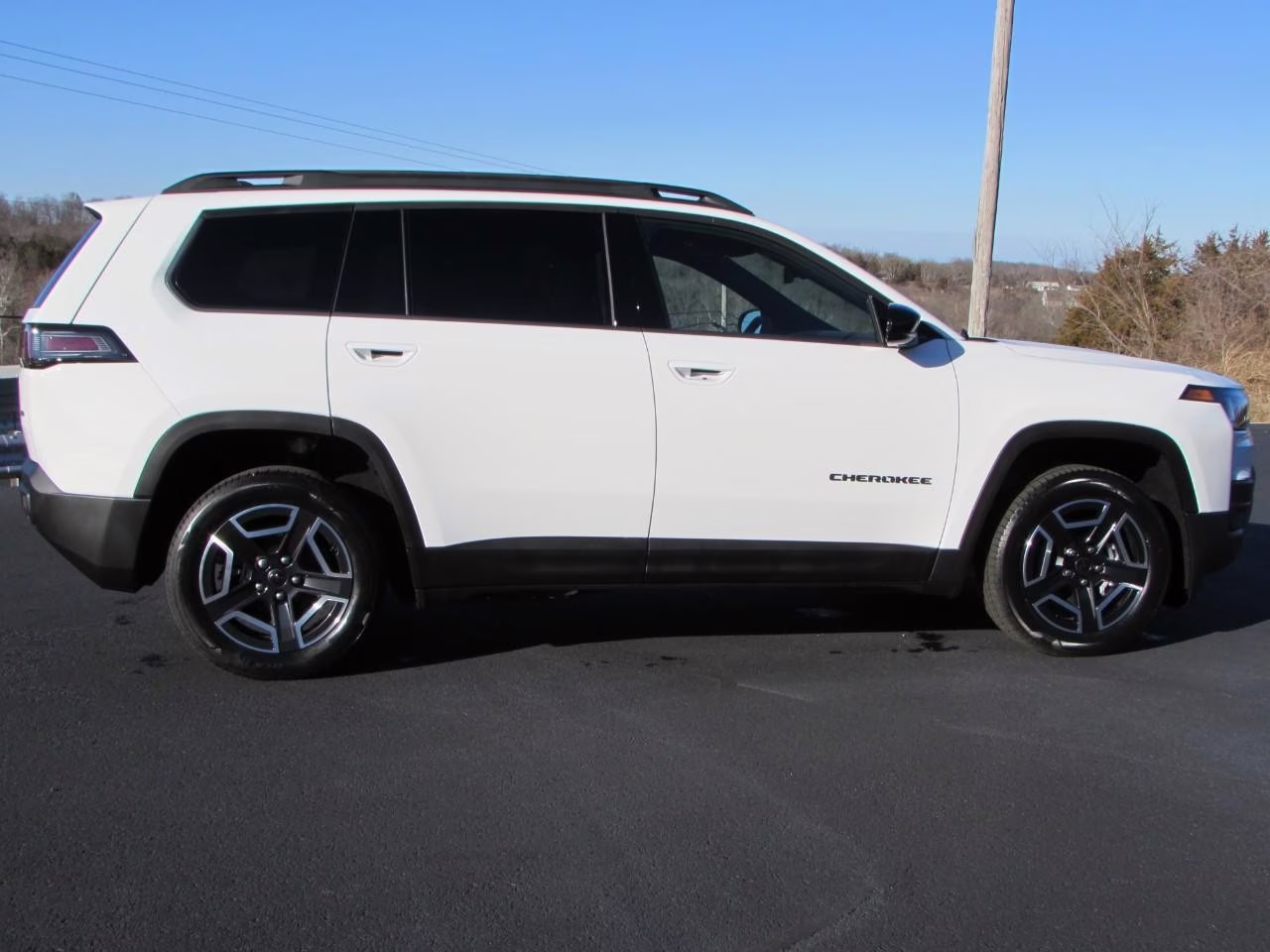 2026 Bright White Clearcoat Jeep Cherokee Limited 4X4 SUV