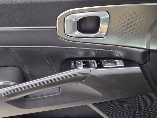 2022 Everlasting Silver Kia Sorento SX AWD SUV