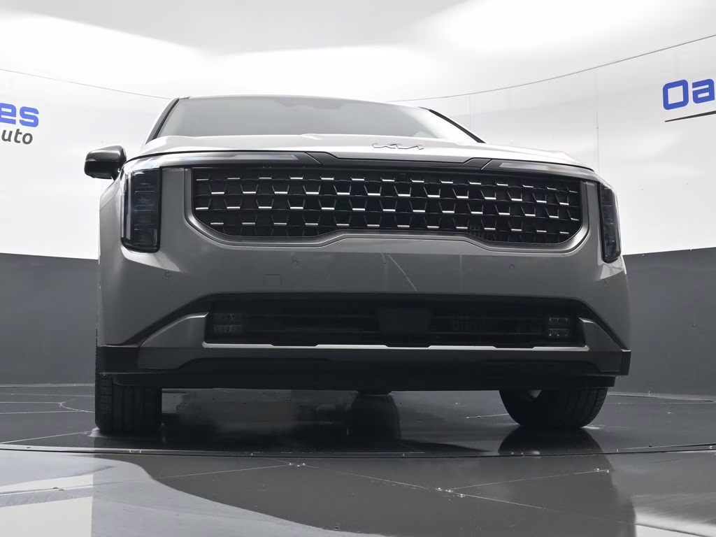 2026 Ceramic Silver Kia Carnival Hybrid SX Prestige FWD Van