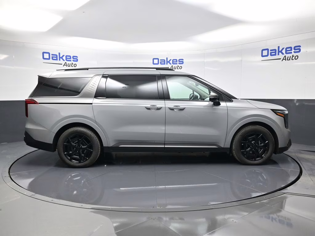 2026 Ceramic Silver Kia Carnival Hybrid SX Prestige FWD Van