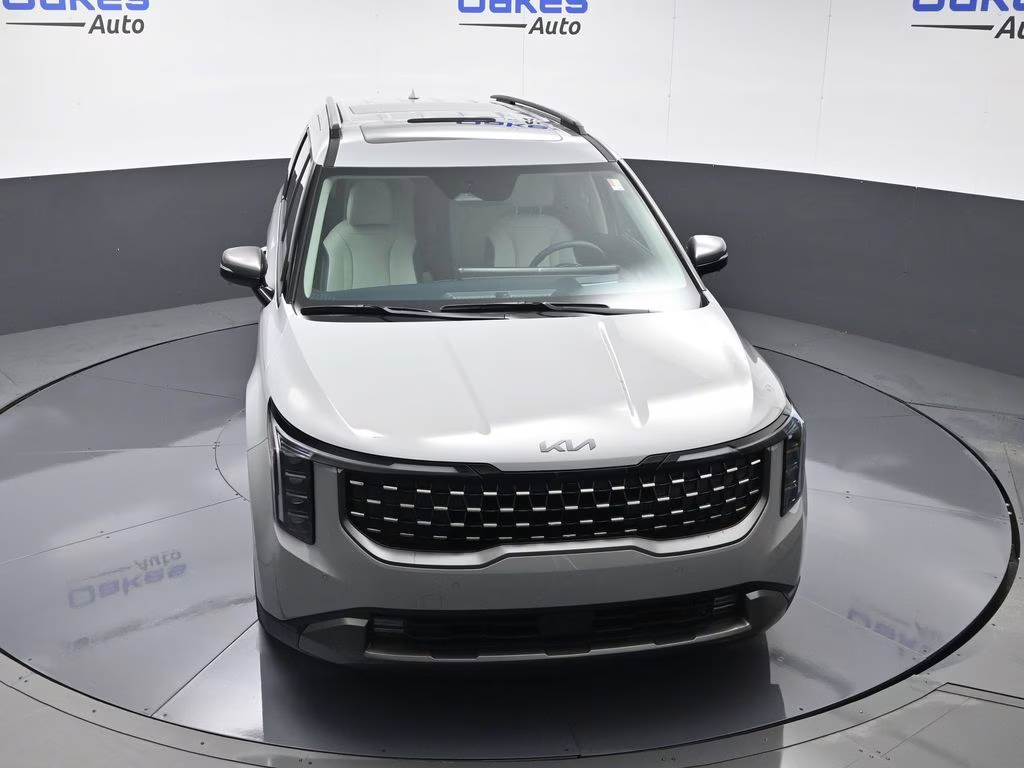 2026 Ceramic Silver Kia Carnival Hybrid SX Prestige FWD Van