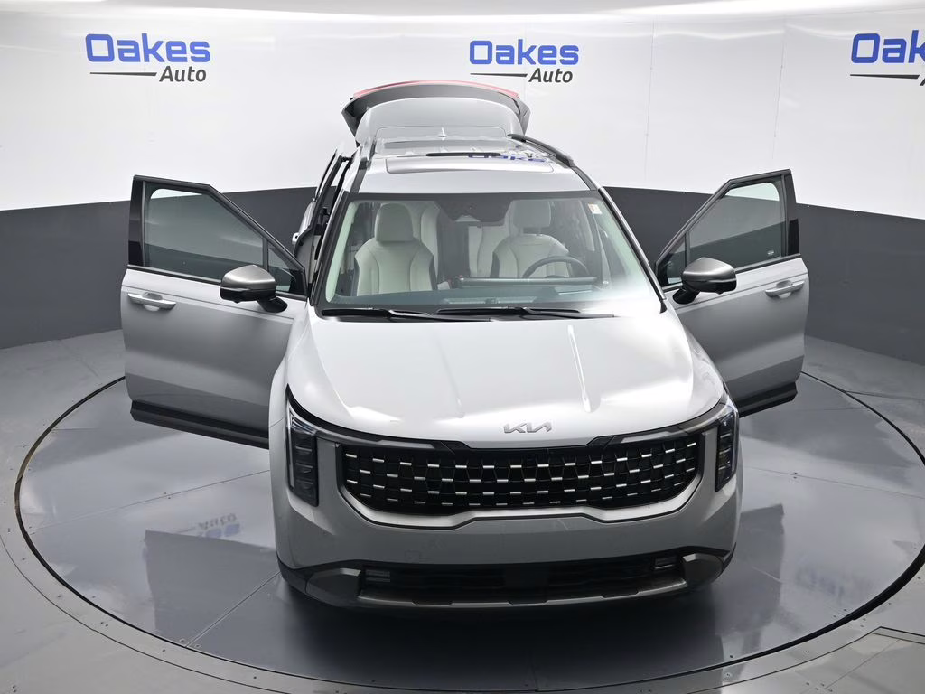 2026 Ceramic Silver Kia Carnival Hybrid SX Prestige FWD Van