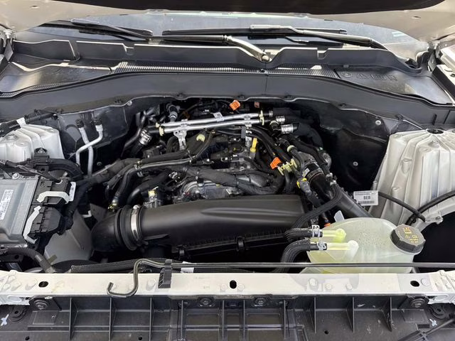 2026 White Metallic Ford Explorer Active RWD SUV