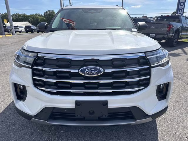 2026 White Metallic Ford Explorer Active RWD SUV