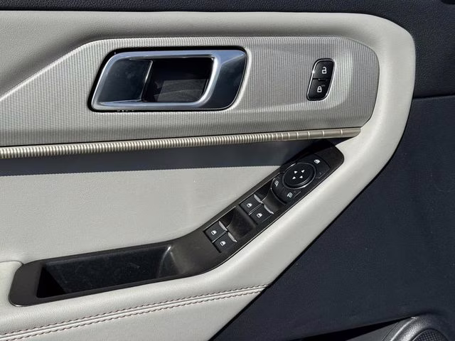2026 White Metallic Ford Explorer Active RWD SUV