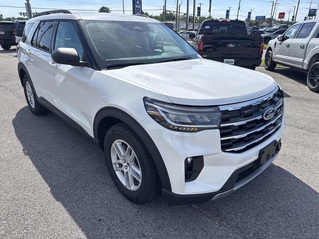 2026 White Metallic Ford Explorer Active RWD SUV