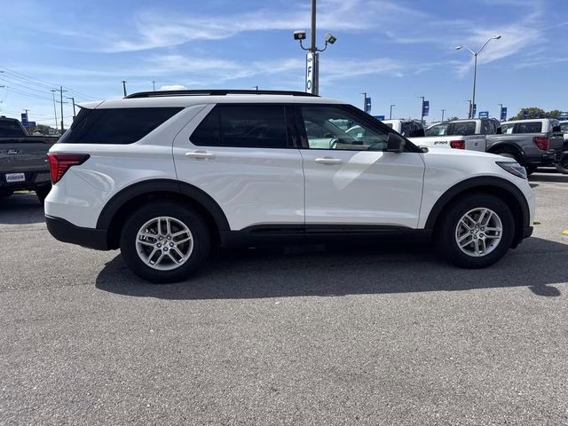 2026 White Metallic Ford Explorer Active RWD SUV