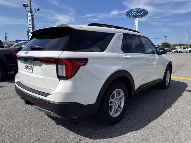 2026 White Metallic Ford Explorer Active RWD SUV