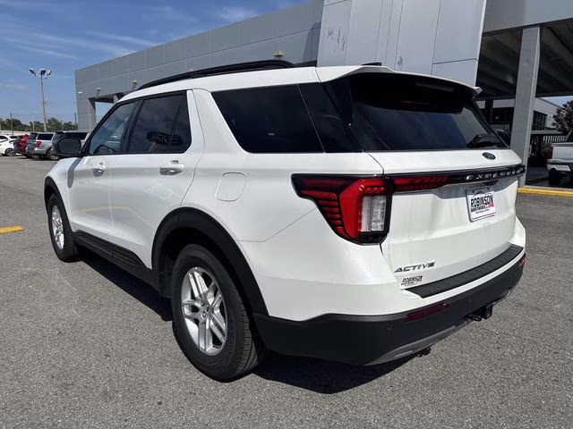 2026 White Metallic Ford Explorer Active RWD SUV