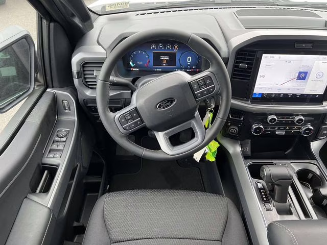 2026 Oxford White Ford F-150 XLT 4X4 Truck