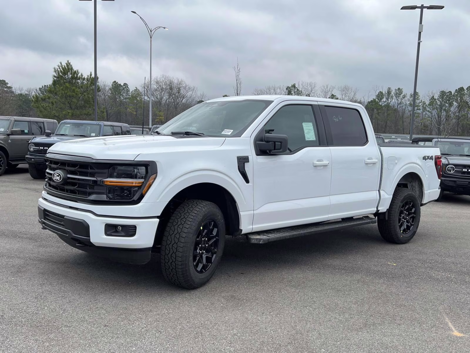 2026 Oxford White Ford F-150 XLT 4X4 Truck
