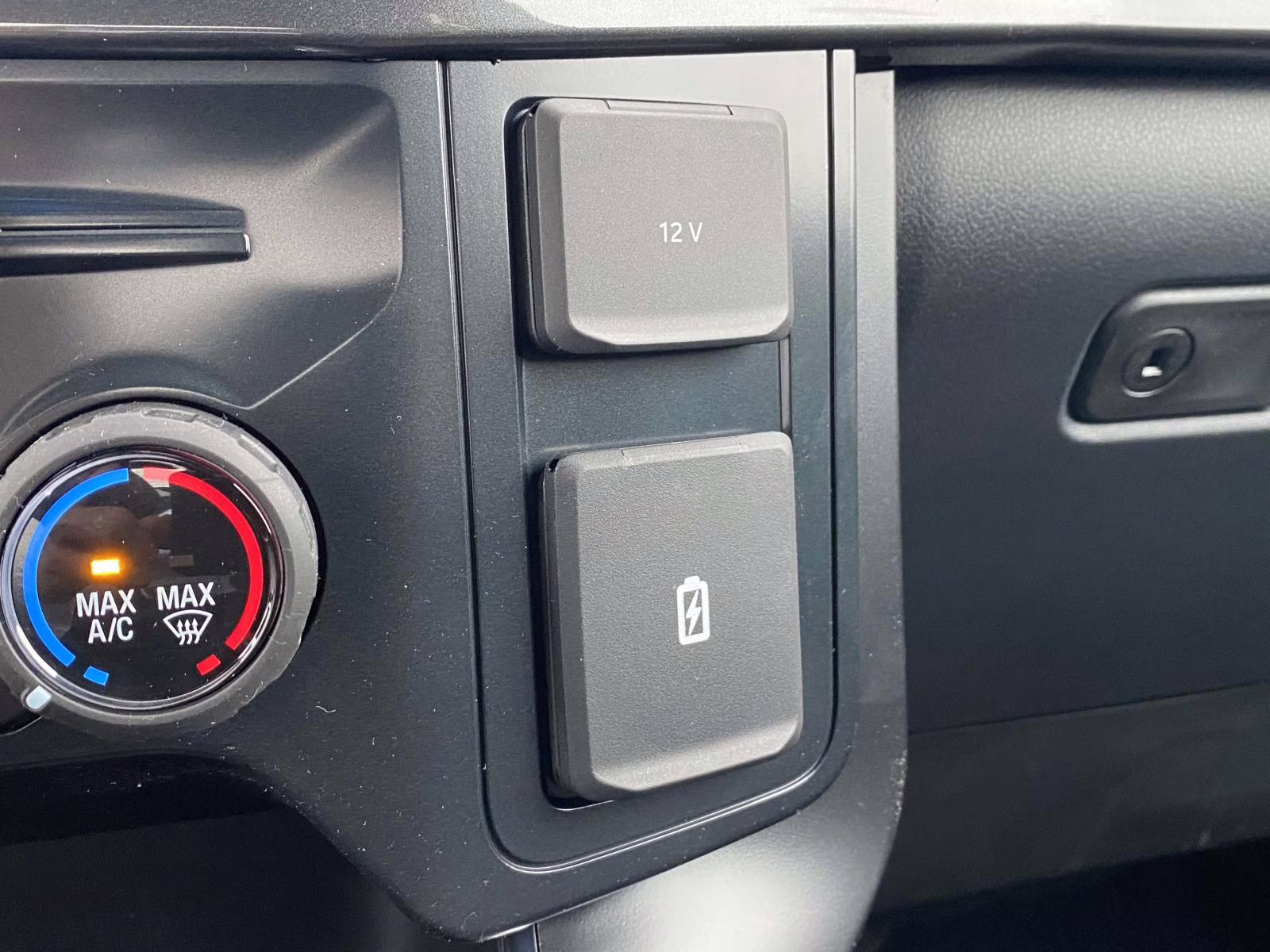 2026 Oxford White Ford F-150 STX 4X4 Truck