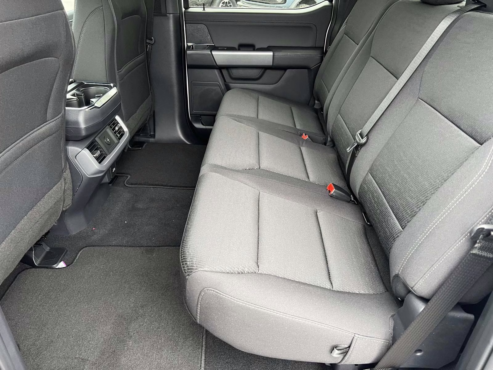 2026 Oxford White Ford F-150 XLT 4X4 Truck