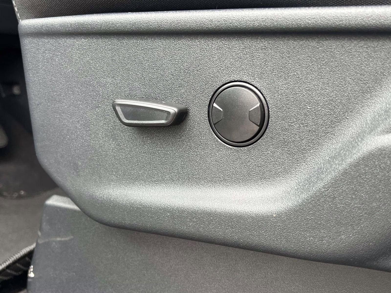 2026 Oxford White Ford F-150 XLT 4X4 Truck