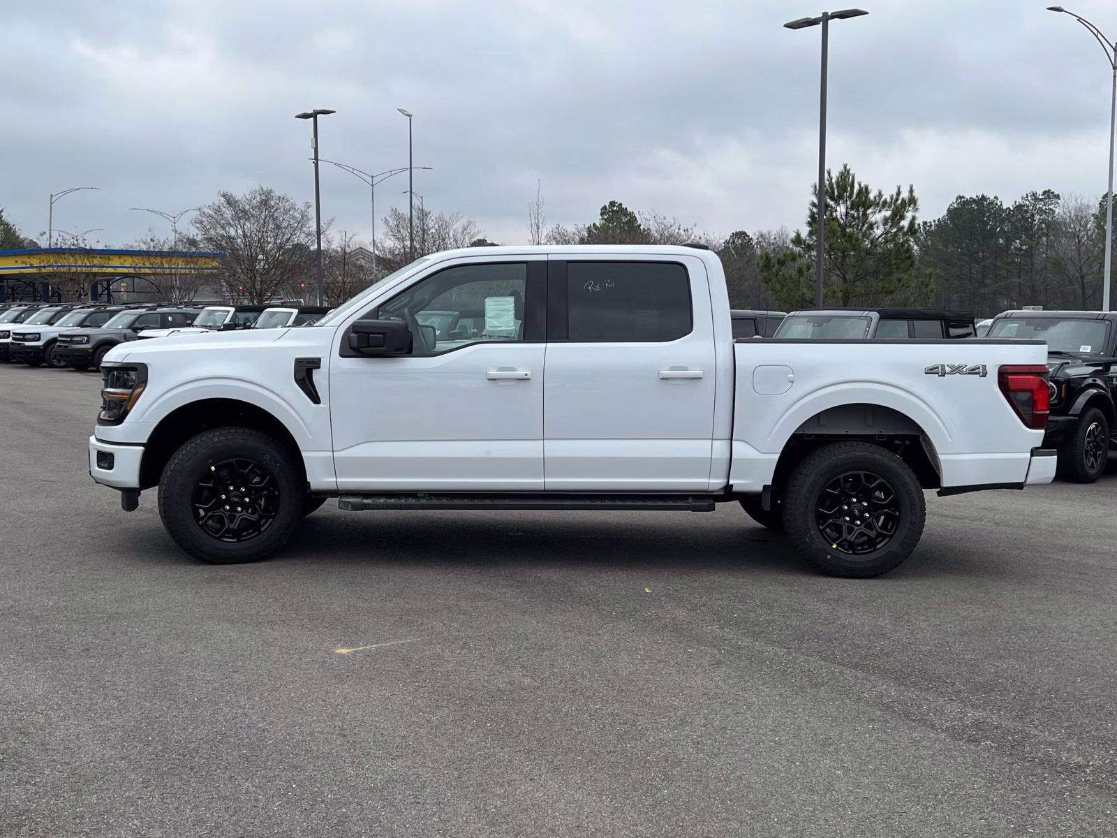 2026 Oxford White Ford F-150 XLT 4X4 Truck