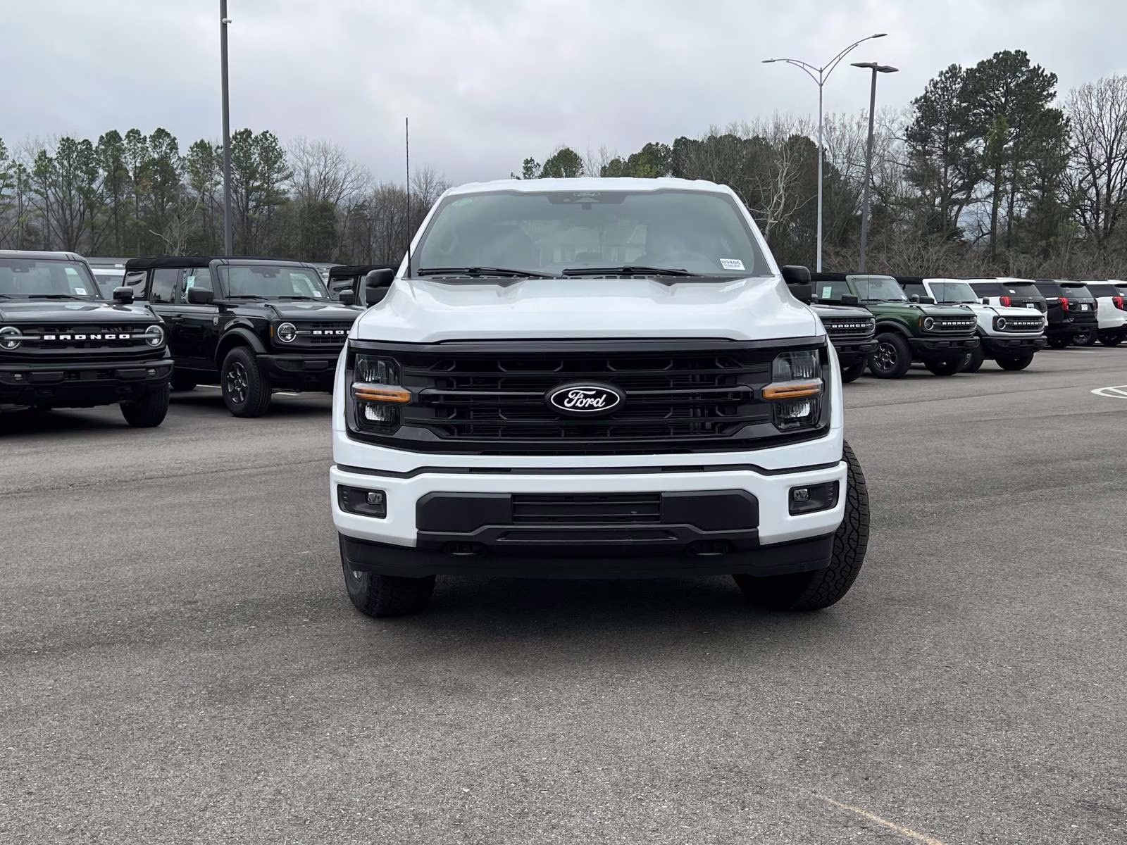 2026 Oxford White Ford F-150 XLT 4X4 Truck