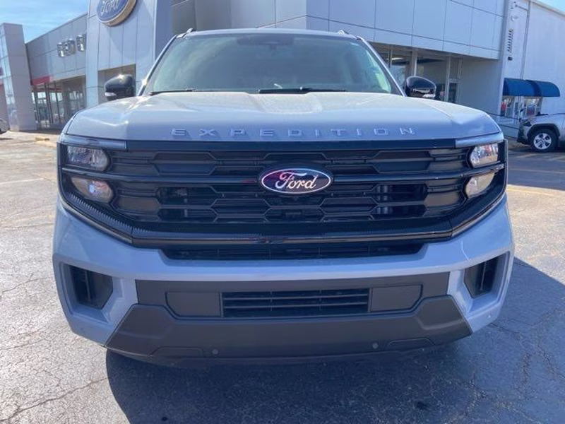 2026 Glacier Gray Metallic Tri-Coat Ford Expedition Active 4X4 SUV