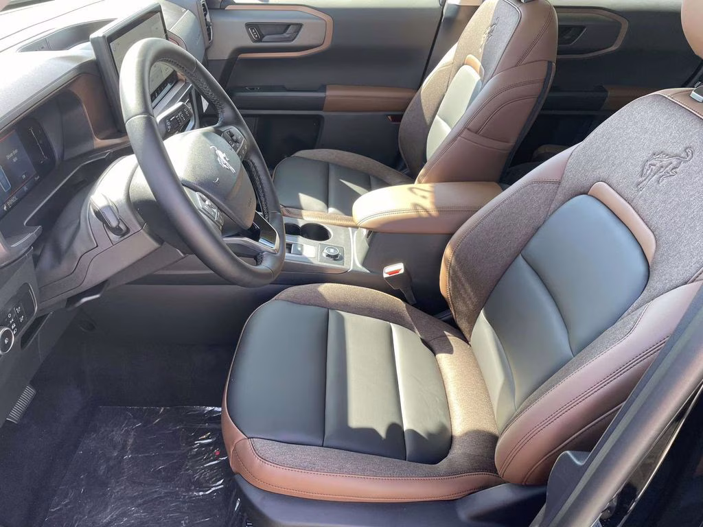 2026 Shadow Black Ford Bronco Sport Outer Banks 4X4 SUV