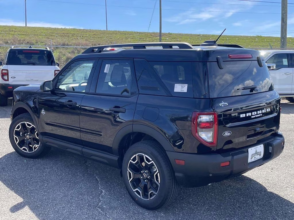 2026 Shadow Black Ford Bronco Sport Outer Banks 4X4 SUV