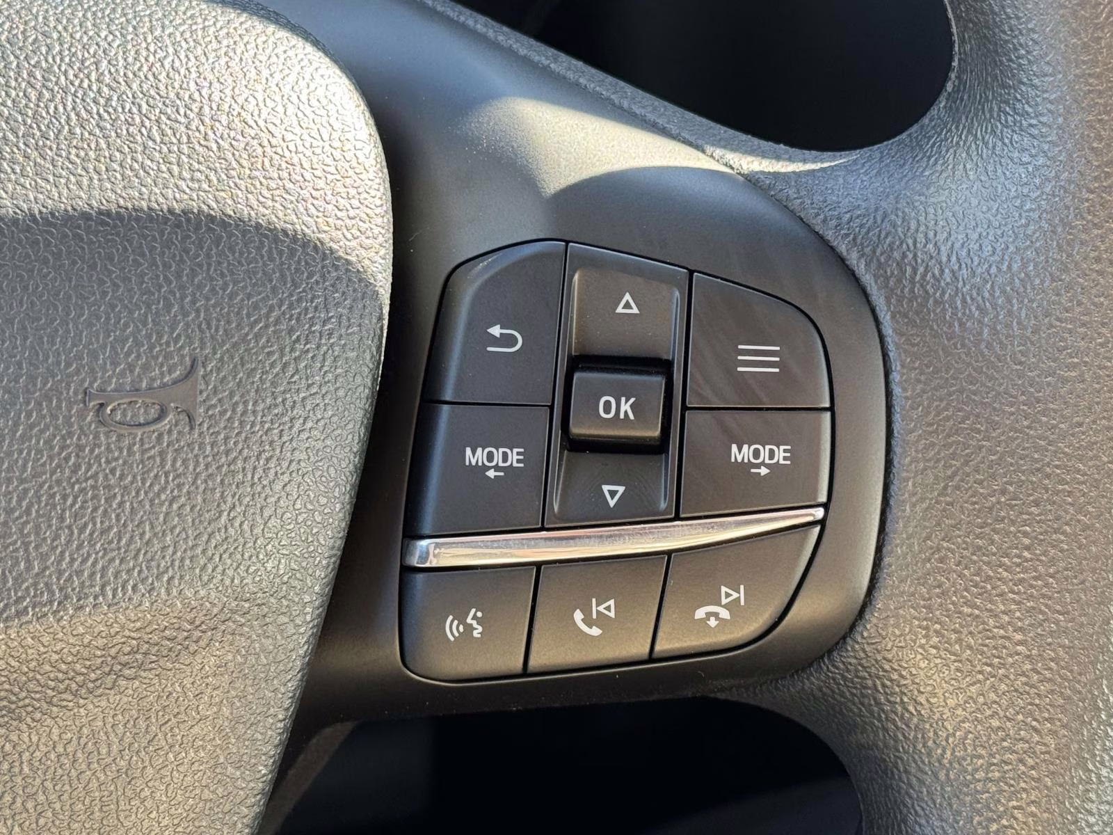 2026 Oxford White Ford Maverick XLT FWD SuperCrew FWD Truck