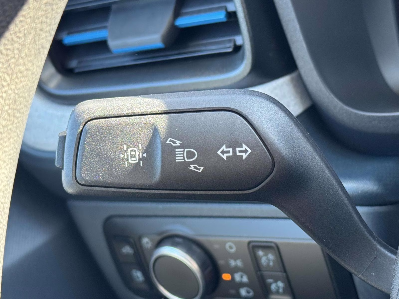 2026 Oxford White Ford Maverick XLT FWD SuperCrew FWD Truck