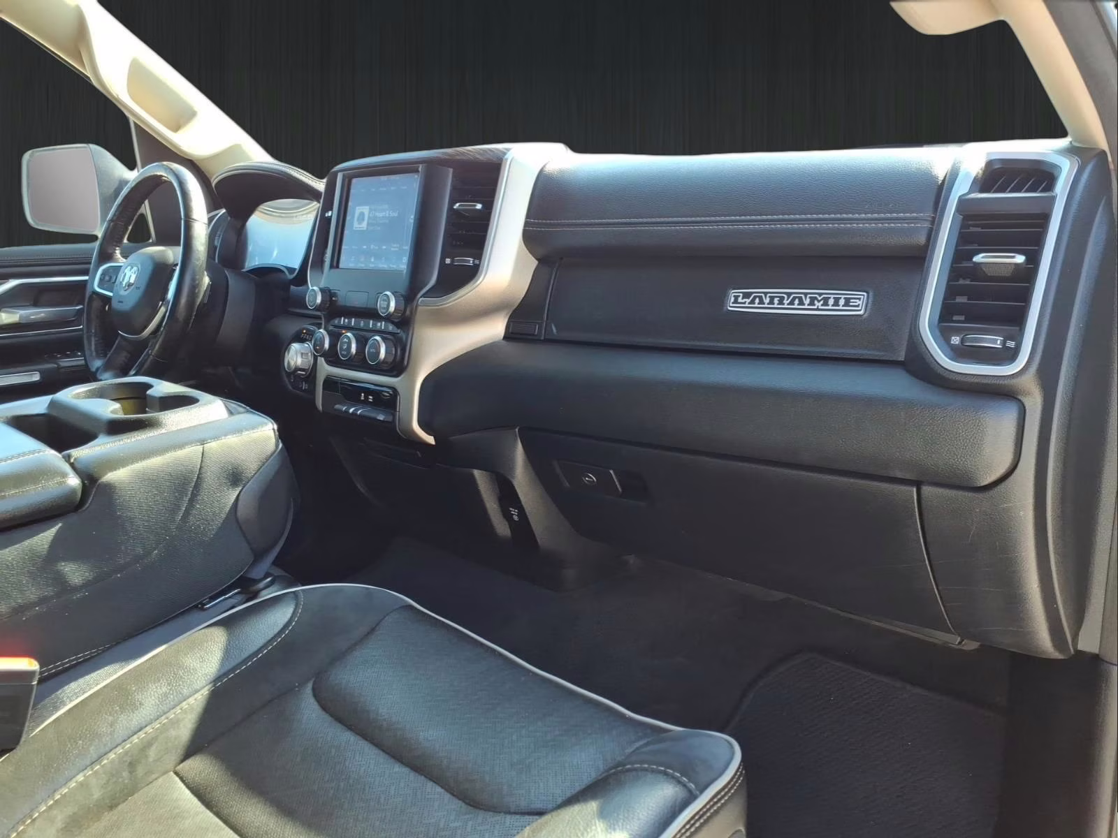 2020 Bright White Clearcoat Ram 1500 Laramie 4X4 Truck