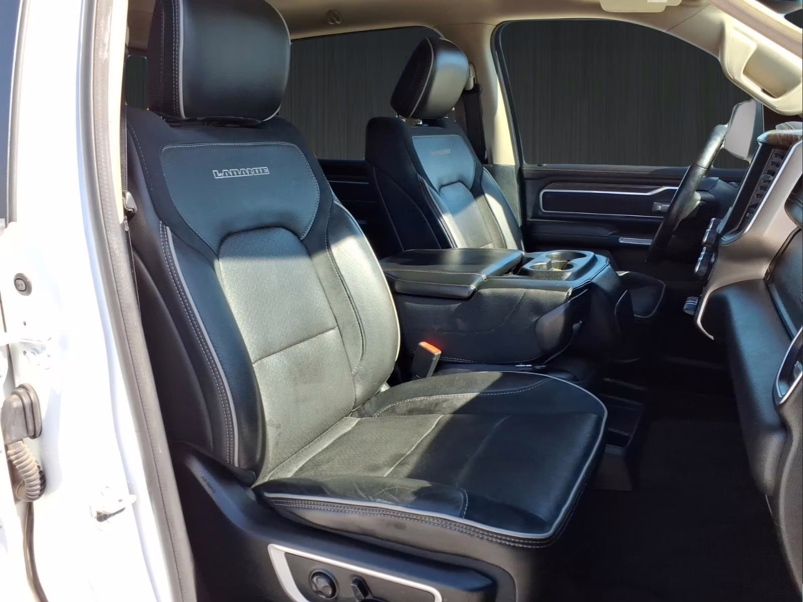2020 Bright White Clearcoat Ram 1500 Laramie 4X4 Truck