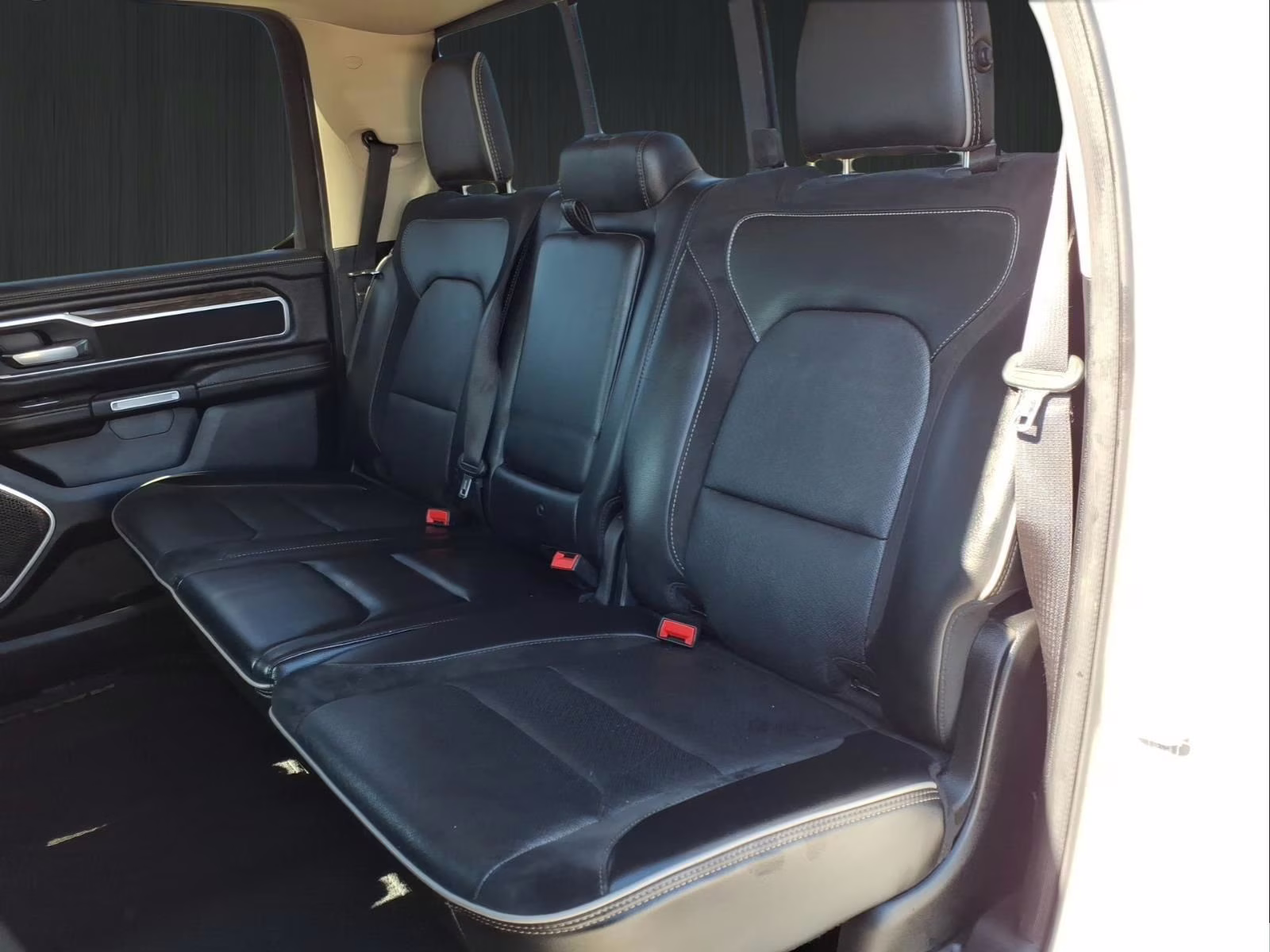 2020 Bright White Clearcoat Ram 1500 Laramie 4X4 Truck