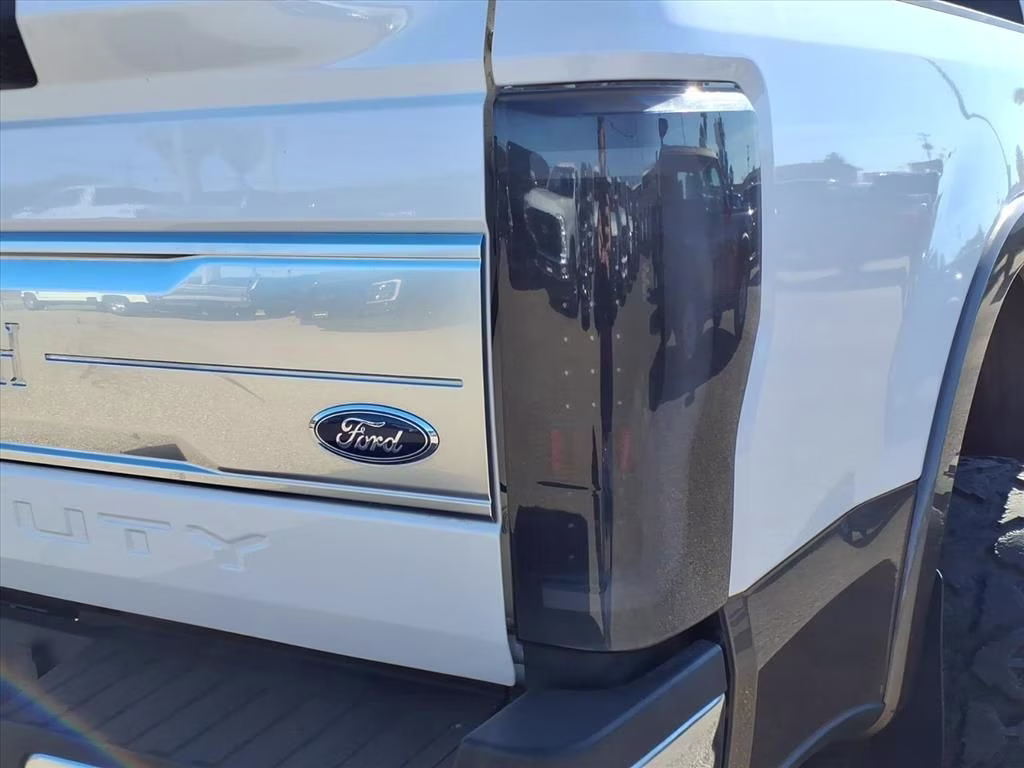 2017 White Platinum Ford Super Duty F-250 SRW King Ranch 4X4 Truck
