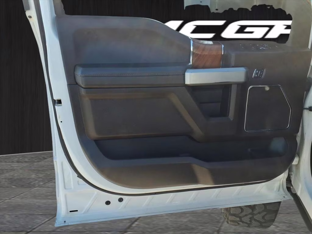 2017 White Platinum Ford Super Duty F-250 SRW King Ranch 4X4 Truck