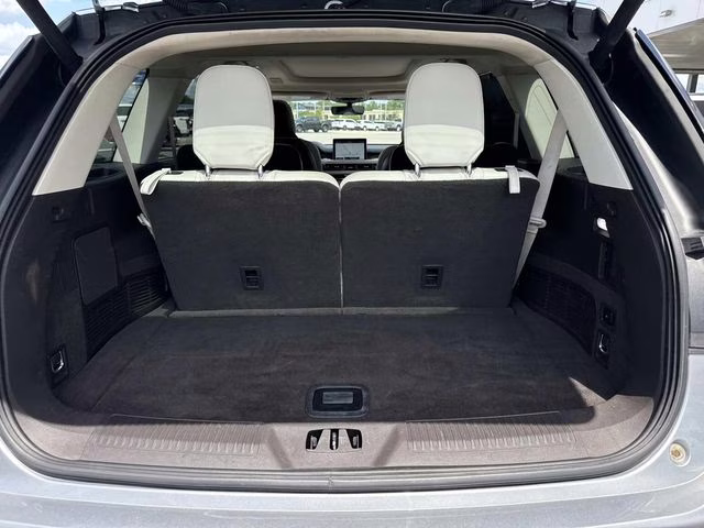 2020 Radiance Metallic Lincoln Aviator Black Label AWD SUV