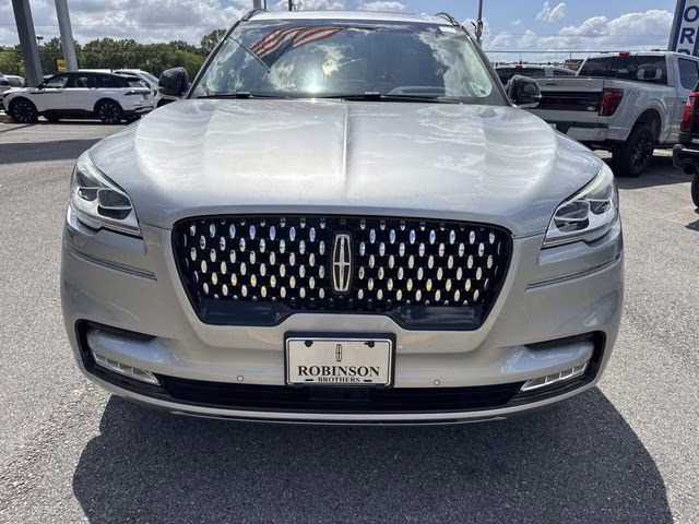 2020 Radiance Metallic Lincoln Aviator Black Label AWD SUV