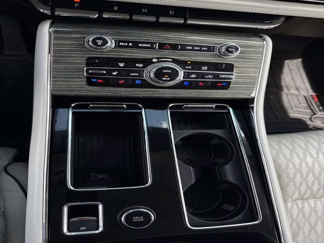 2020 Radiance Metallic Lincoln Aviator Black Label AWD SUV