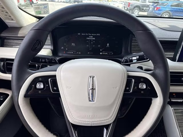 2020 Radiance Metallic Lincoln Aviator Black Label AWD SUV
