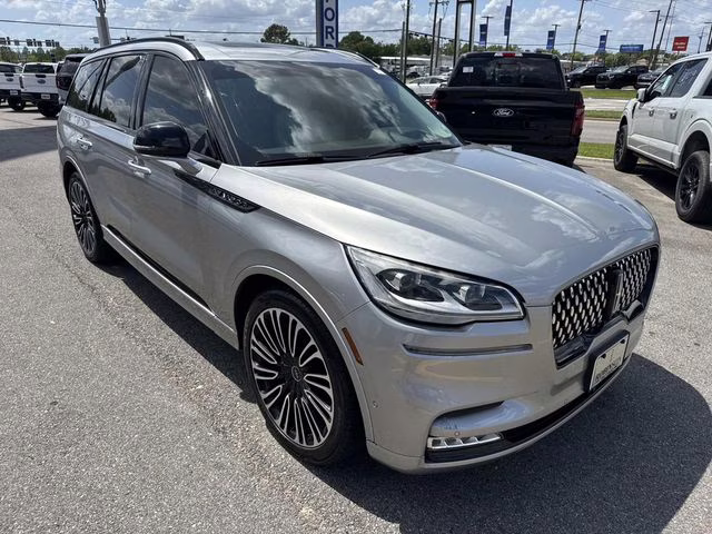 2020 Radiance Metallic Lincoln Aviator Black Label AWD SUV