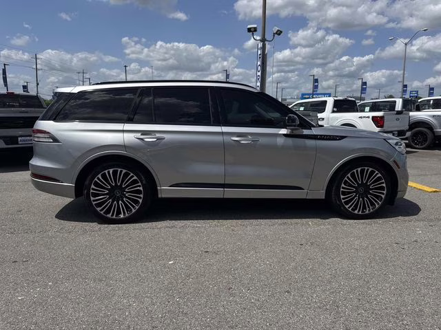 2020 Radiance Metallic Lincoln Aviator Black Label AWD SUV